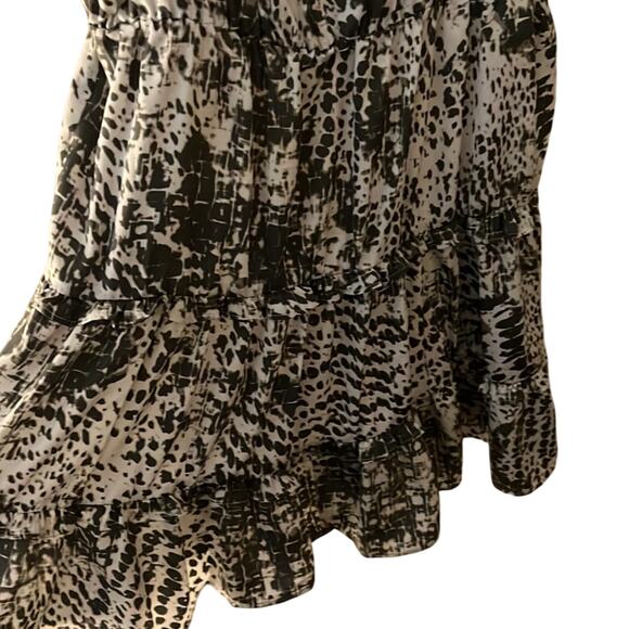 Express Gray Animal Print Tiered Dress Size M - Picture 5 of 8